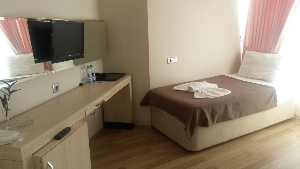 Winecity Hotel دمرة المظهر الخارجي الصورة